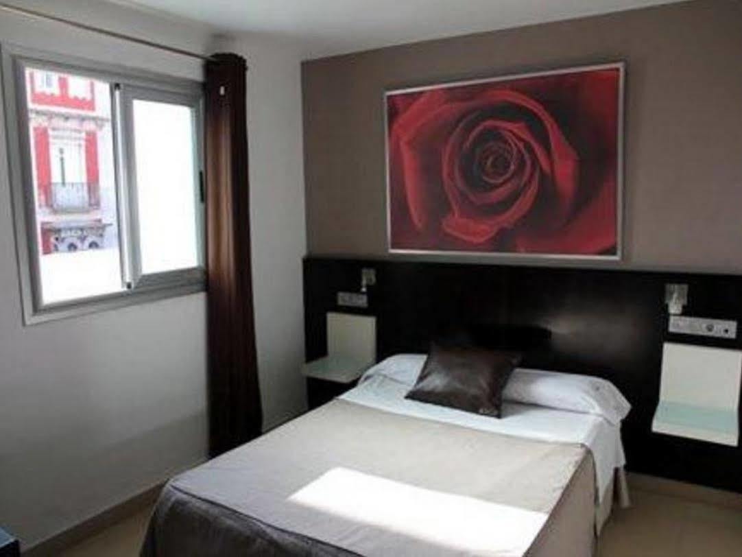 Hostal Central Ceuta Exterior photo
